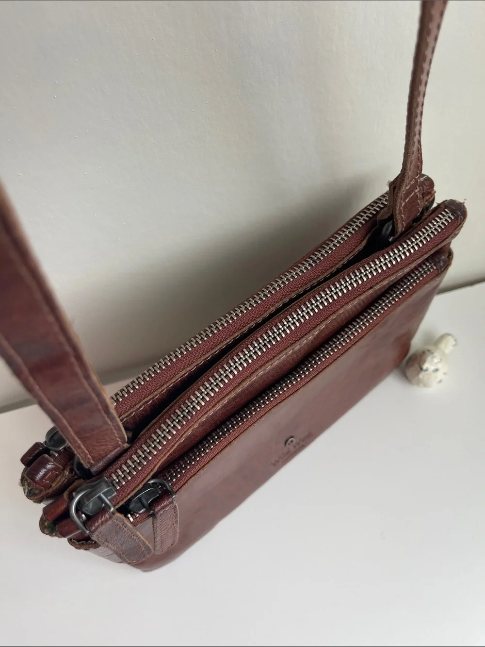 Wild West Los Angeles Genuine Leather Crossbody Bag
